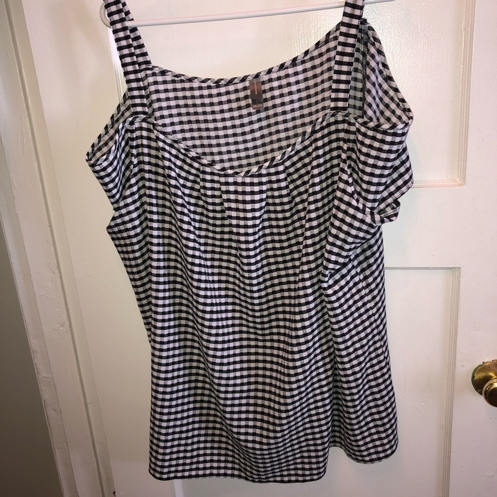 Denver Hayes 2XL Black and White blousy top-straps with open shoulders-like new